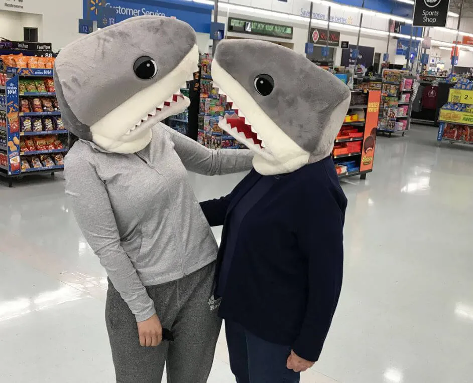 shark-people-at-walmart-29749-38376.jpg