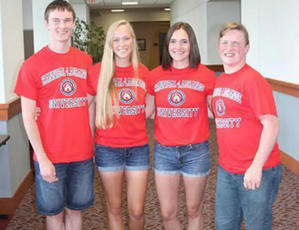 17-mccaughey-septuplets-today-28437-53973.jpg