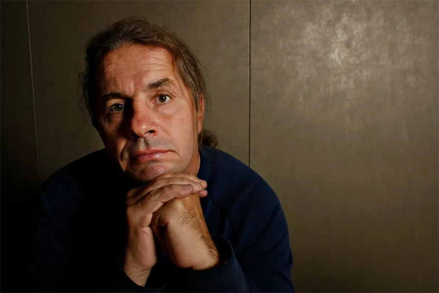 bret-hart-gives-small-business-loans-these-days-43412-32715.jpg