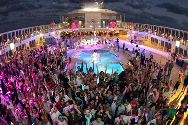cruise-parties-78753-78229.jpg