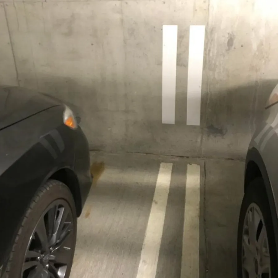 car lines up the wall to park better