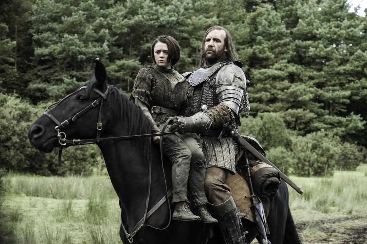 arya and the hound common enemy in the mountain