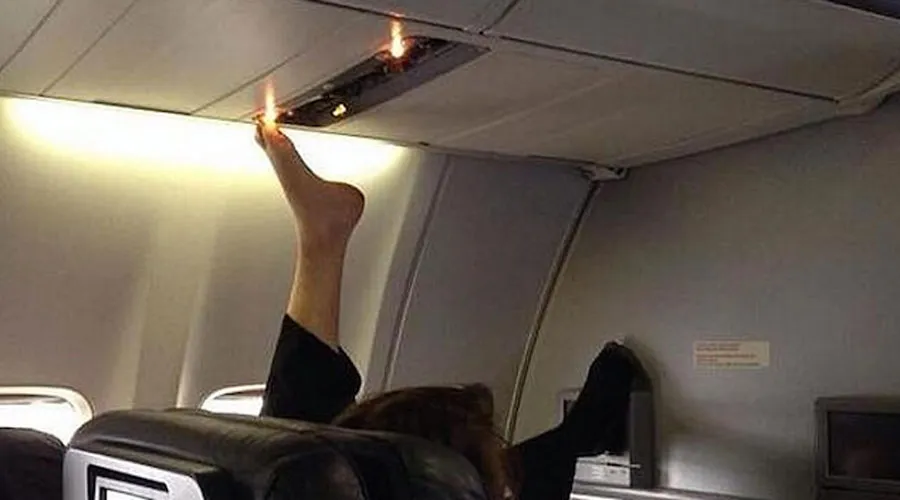 bare feet on plane