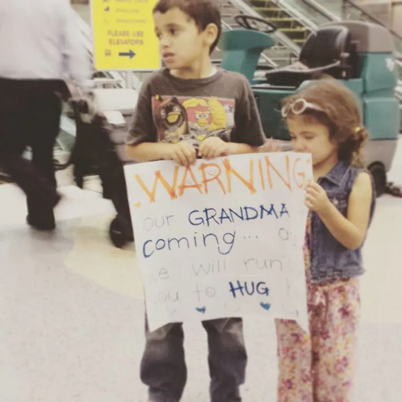 funny-airport-signs-grandma-92348