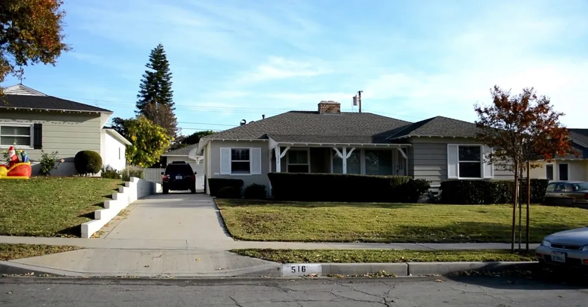 exterior of the house and driveway from the wonder years