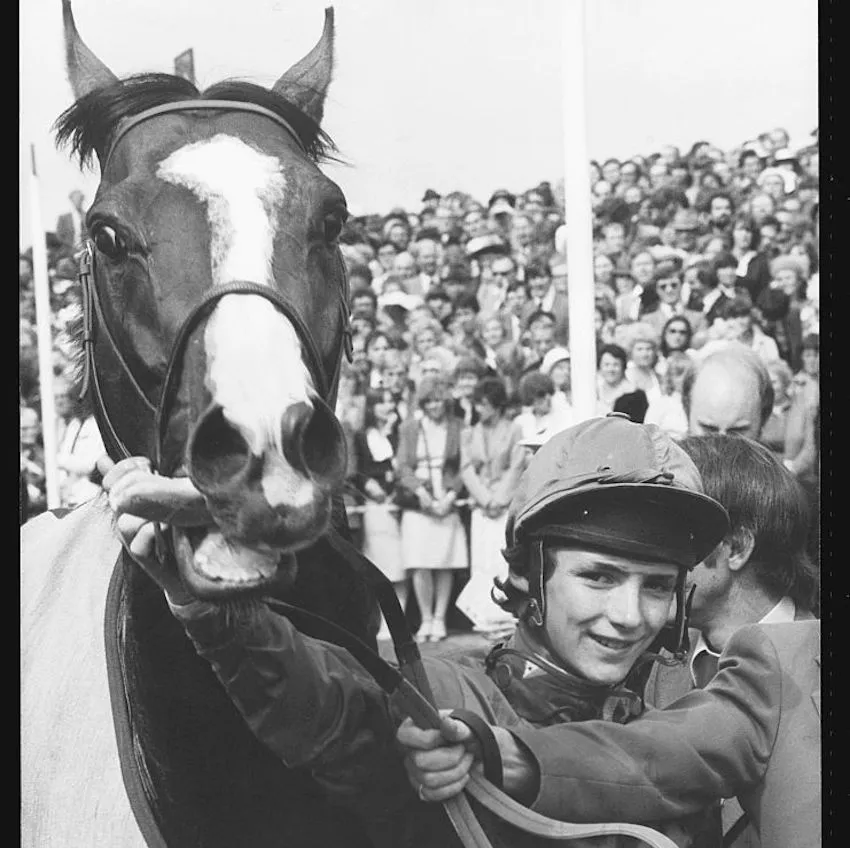 GettyImages-613499178 Young jockey W. R. Swinburn holds Shergar, owned by the Aga Khan, 1981.