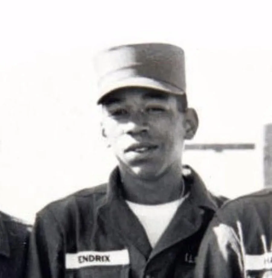 Jimi Hendrix in uniform