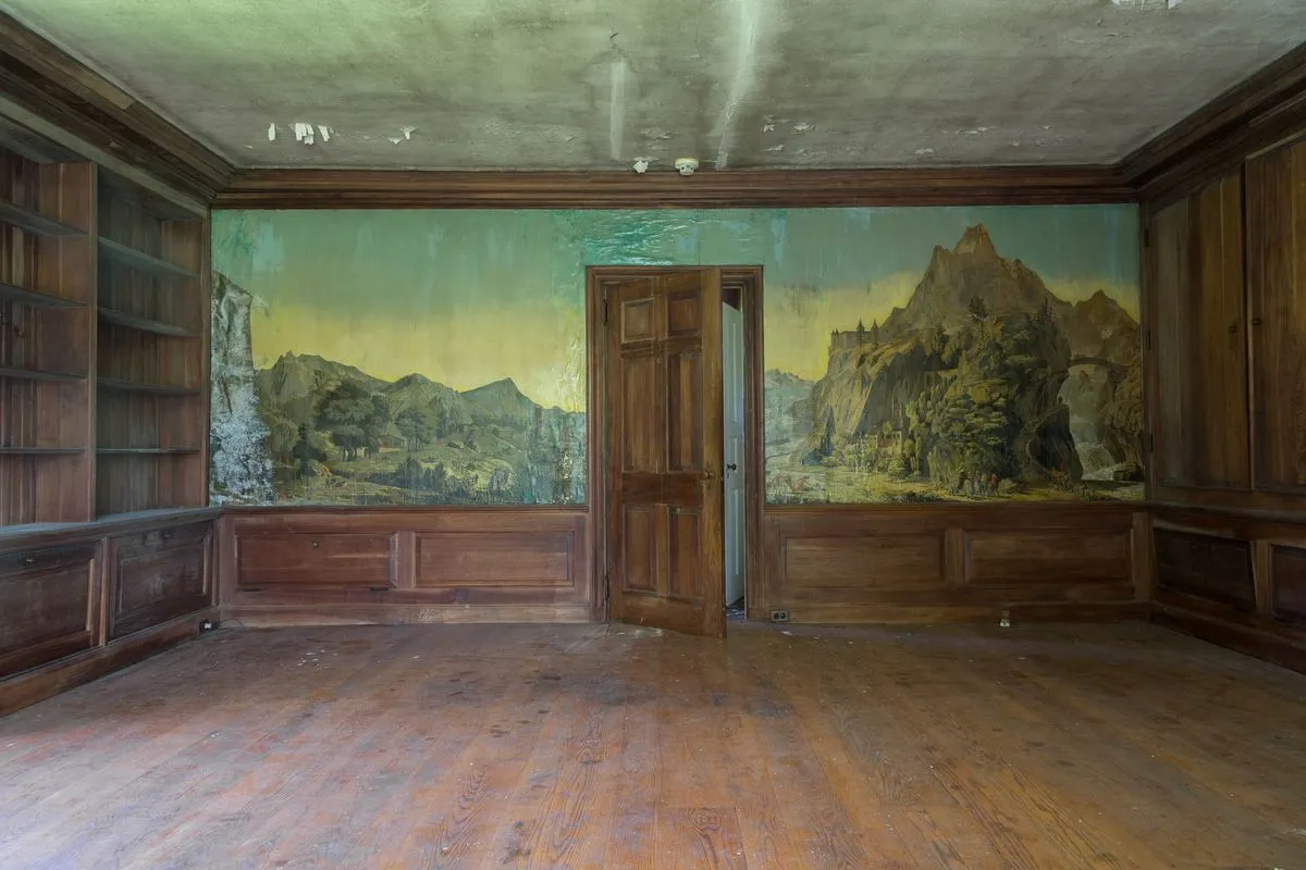 mural wall circus house abandoned house story