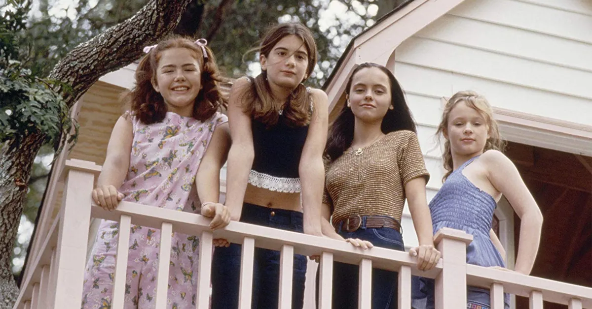 ashleigh aston moore, gaby hoffman, christina ricci, and thora birch standing in a tree house in now and then