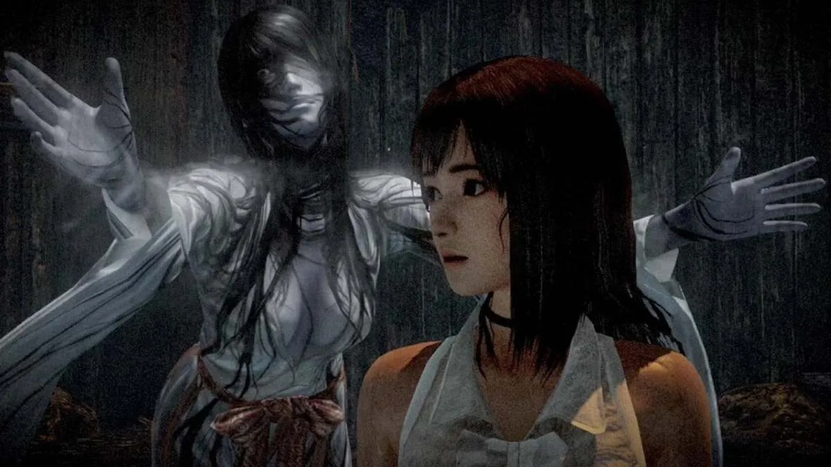 Screenshot of protagonist and ghost from Fatal Frame: Maiden of Black Water