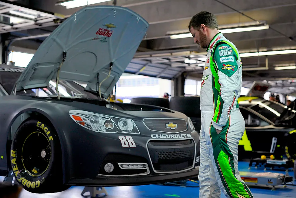 dale earnhardt jr was sidelined in 2012 with a concussion