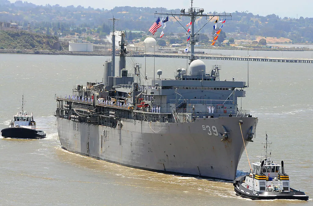 USS-Emory-S-Land-966666796
