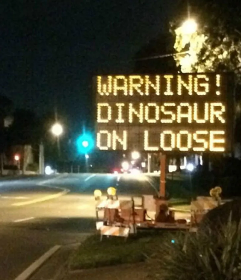 dinosaur-on-loose-blur-44552