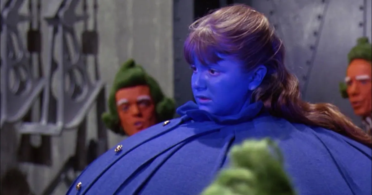 denise nickerson as violet with oompa loompas