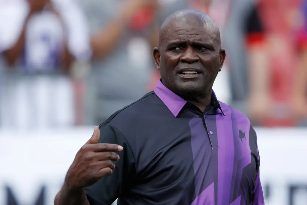 lawrence taylor toughest nfl players