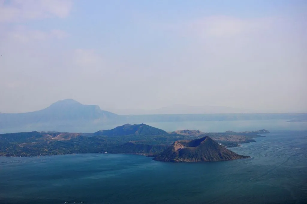 Picture of Taal volcano in the Philippines 