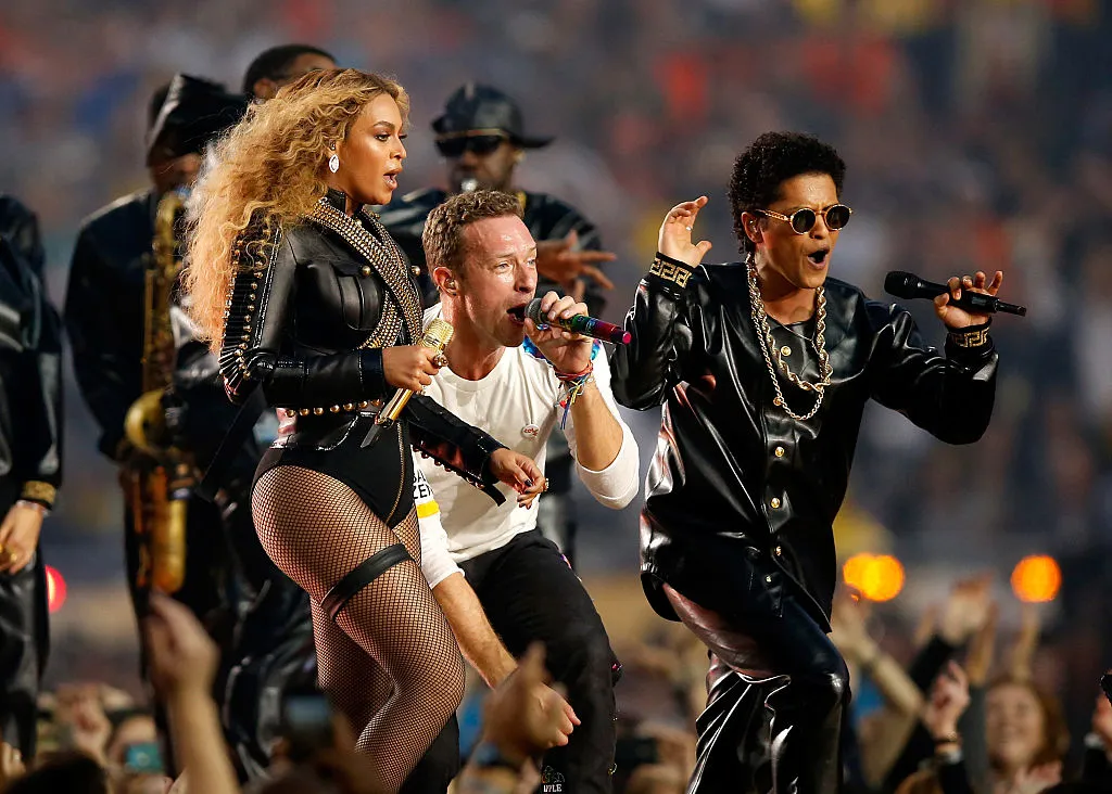 Beyonce, Chris Martin, and Bruno Mars perform together at the 2016 Super Bowl.
