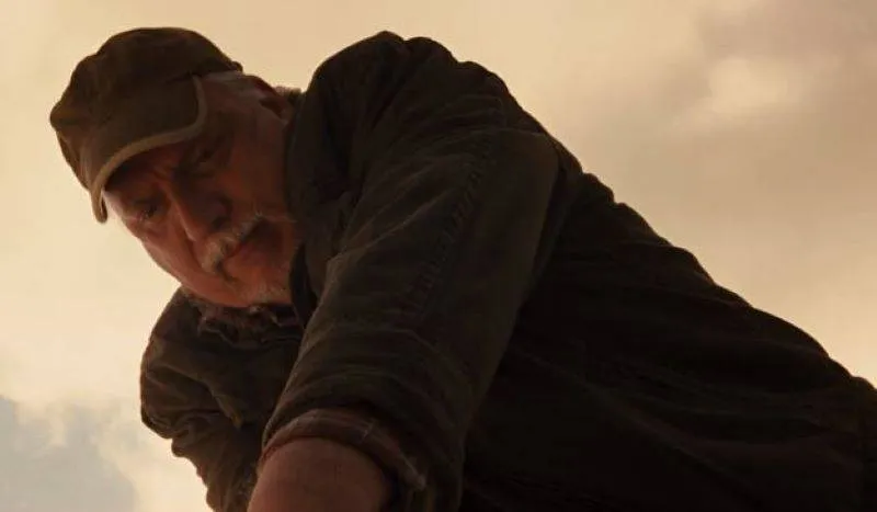 A Marvel Writer Is Seen In Thor Trying To Lift Mjolnir