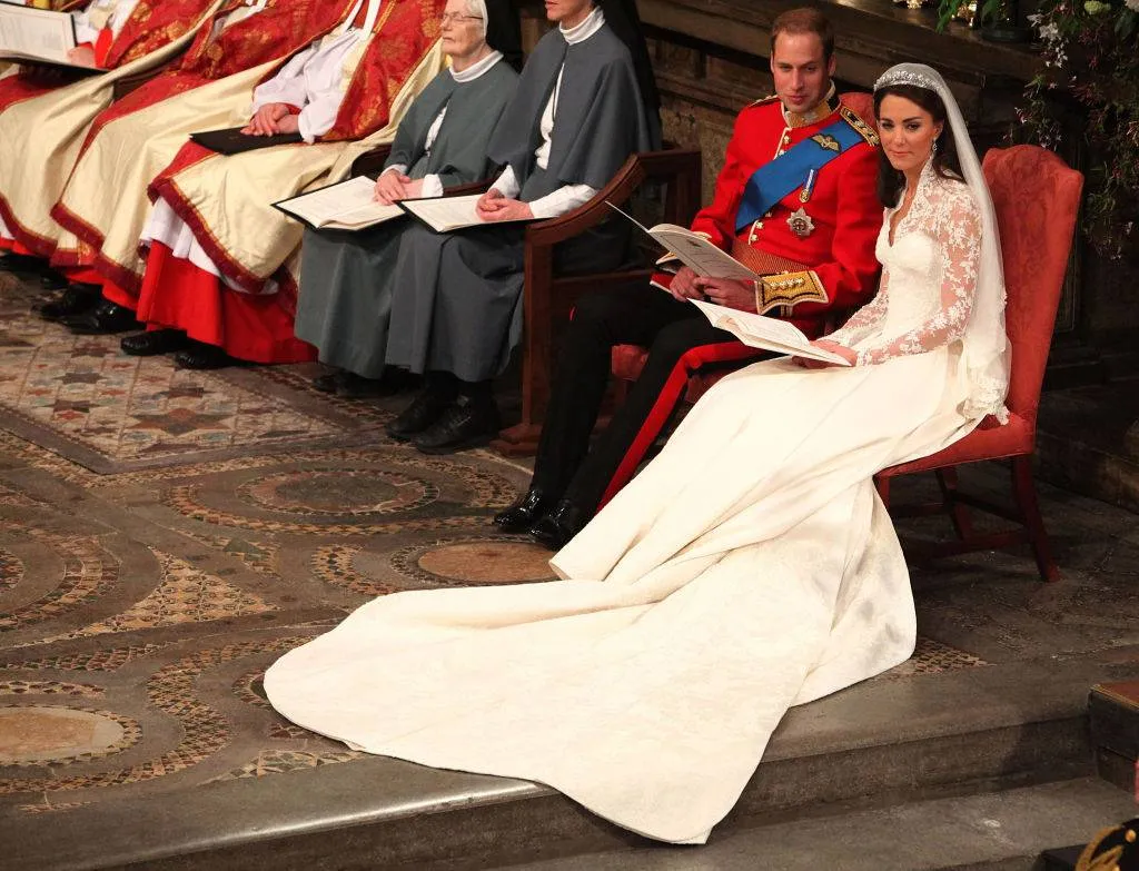Kate-Middleton-Wedding-Dress-809170200