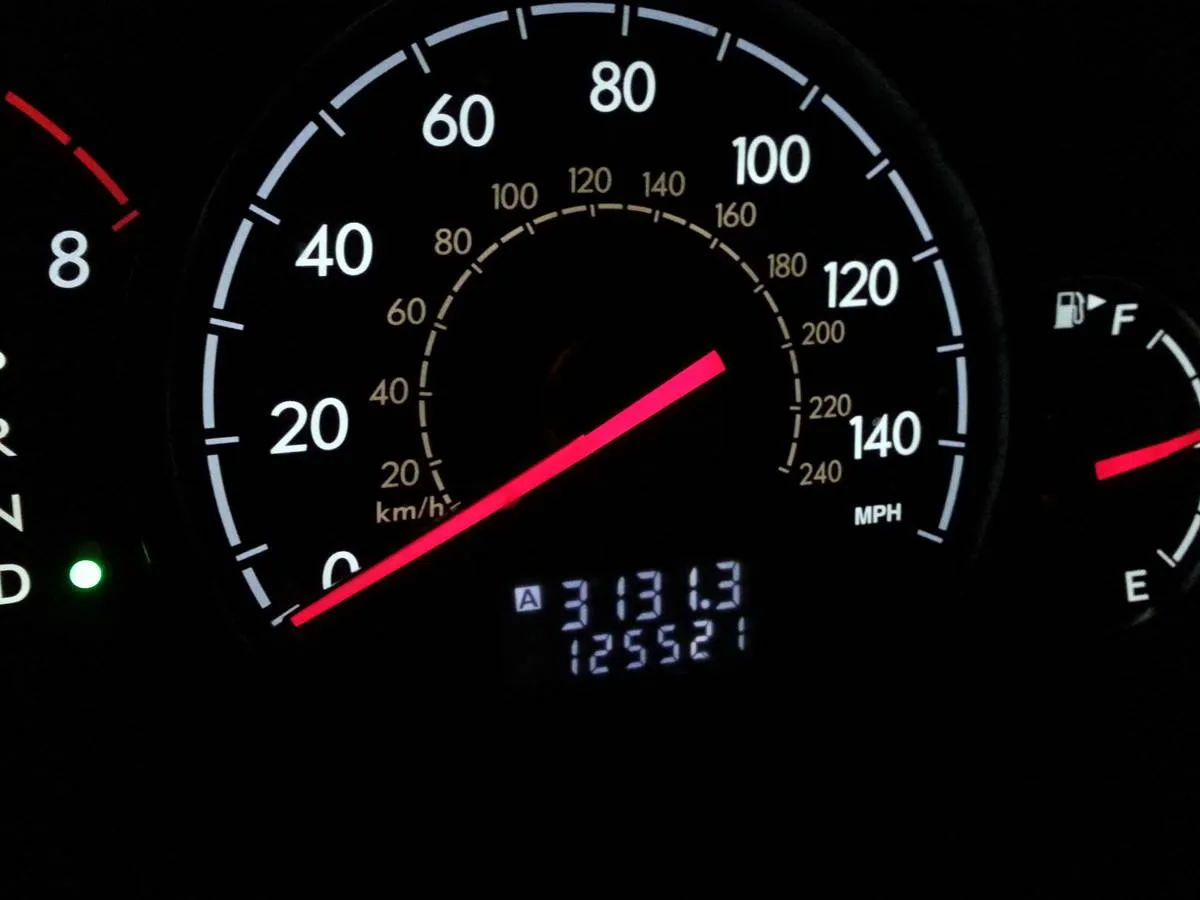 reading in car has two palindromes on top each other (3131.3 and 125521)