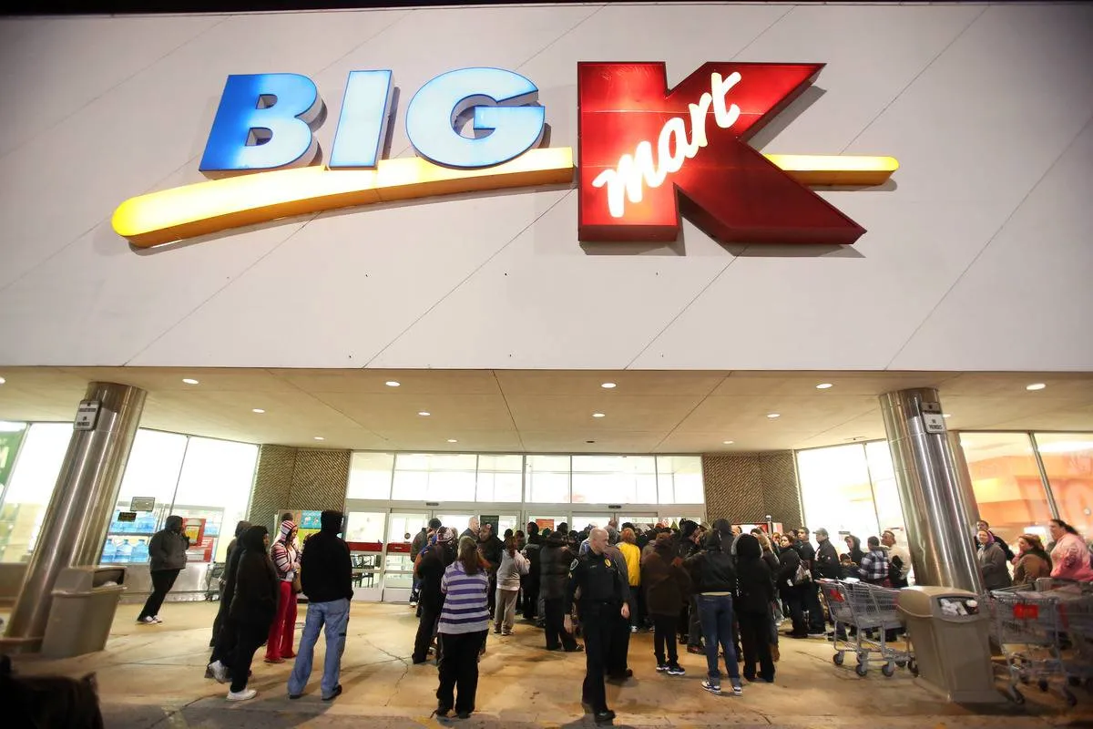 Major Retailers Begin Black Friday Sales Thanksgiving Night