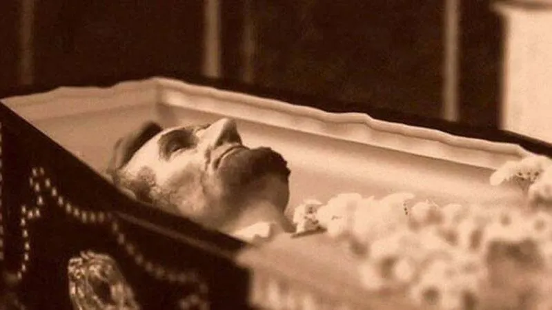 Lincoln-casket