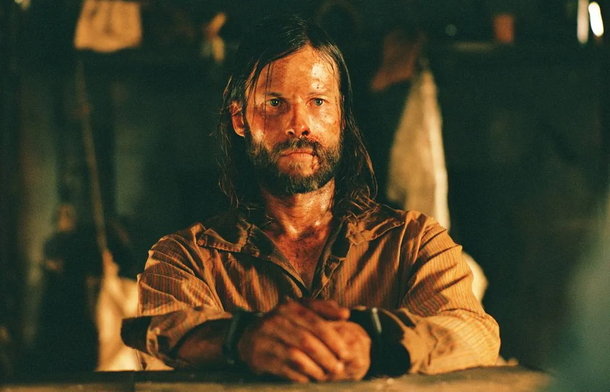 Guy Pearce in the Proposition 