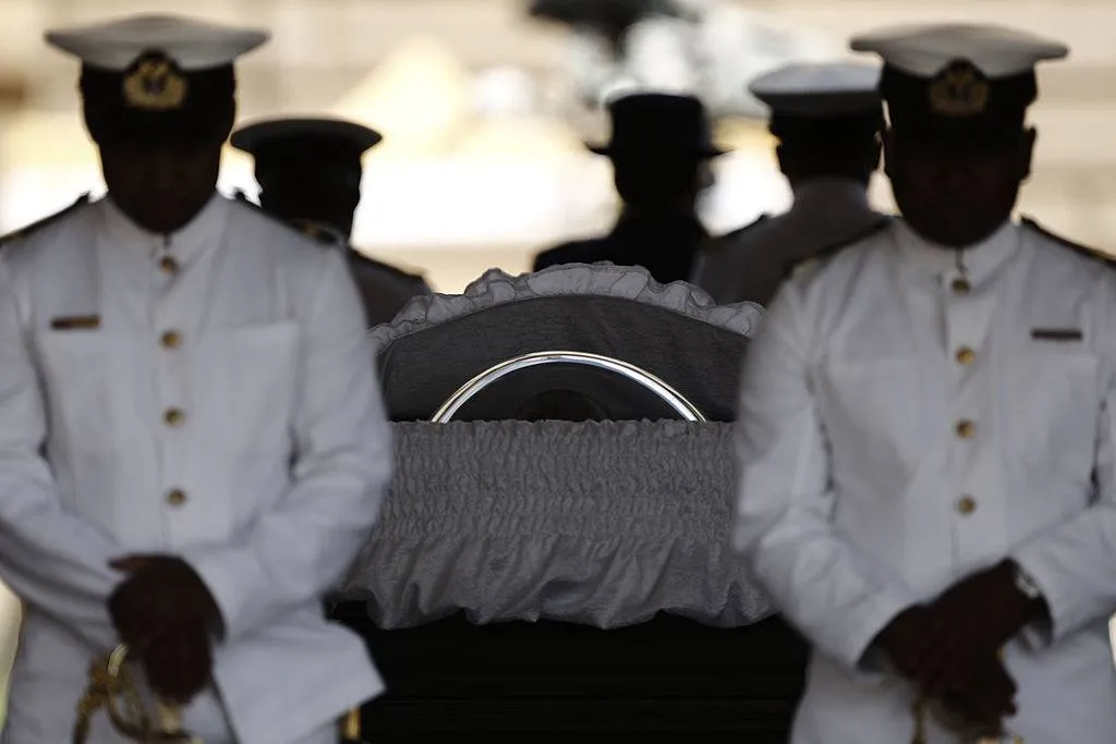 South African Naval personnel guard the coffin with former South African President Nelson Mandela, as Mandela lies in state