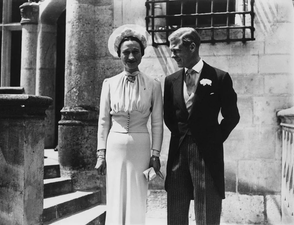 The Duke of Winsdor marries Wallis Warfield Simpson 