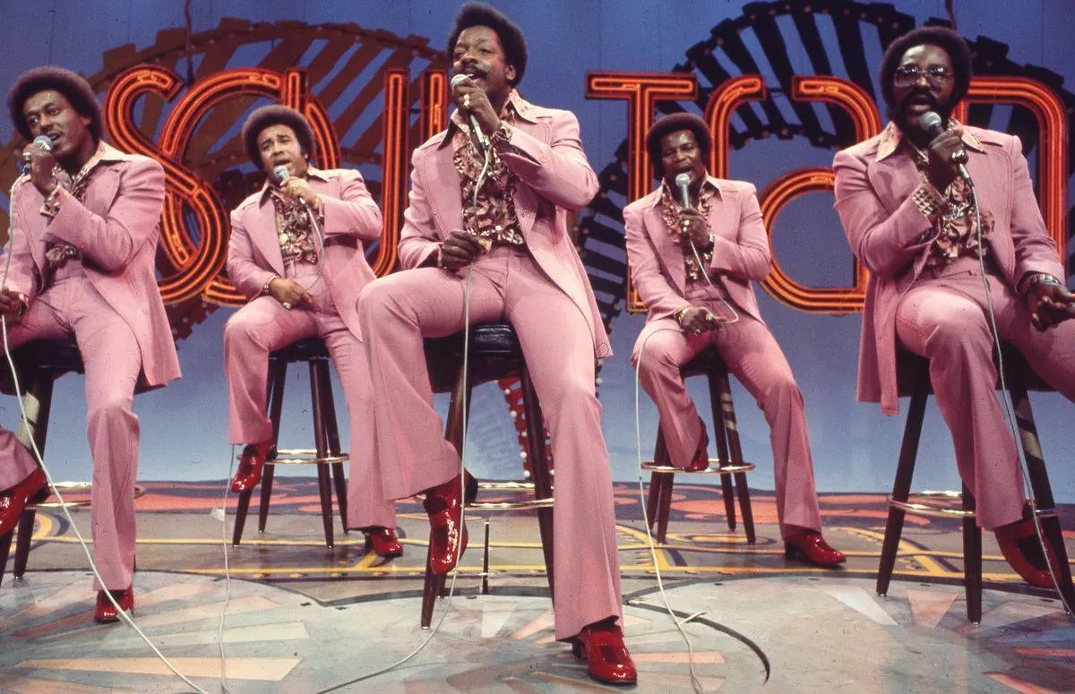 The Spinners perform on Soul Train.