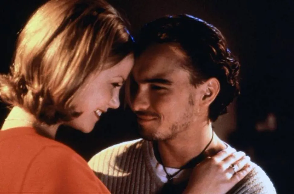 Johnny Galecki Dated Actress Laura Harris In The Late 90s