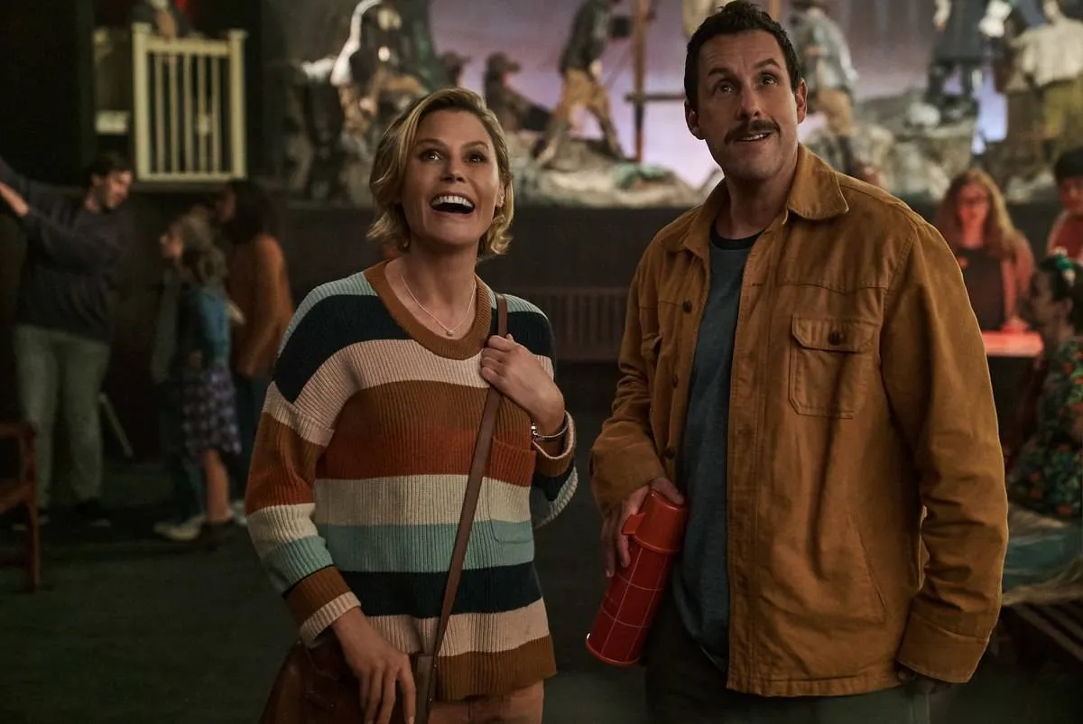 adam sandler and julie bowen in hubie halloween