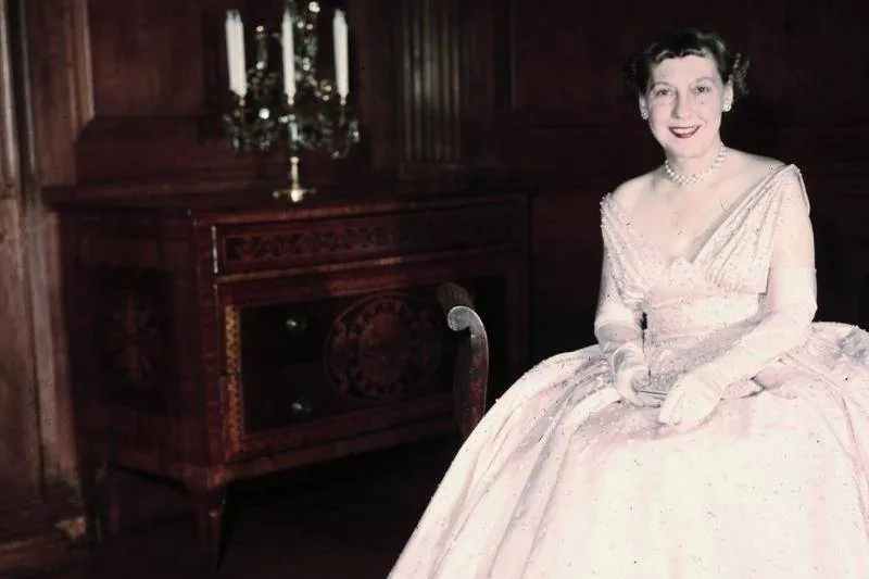 Mamie Eisenhower Revealed Her Gown Before The Ball