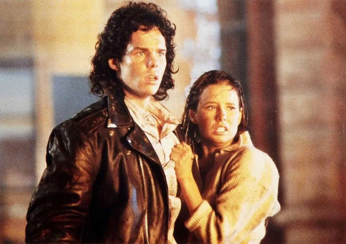 Shawnee Smith and Kevin Dillon in the blob