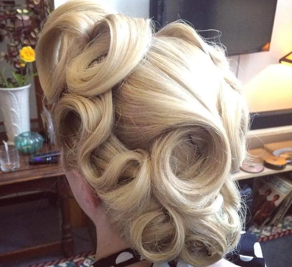 vintage-pin-curls
