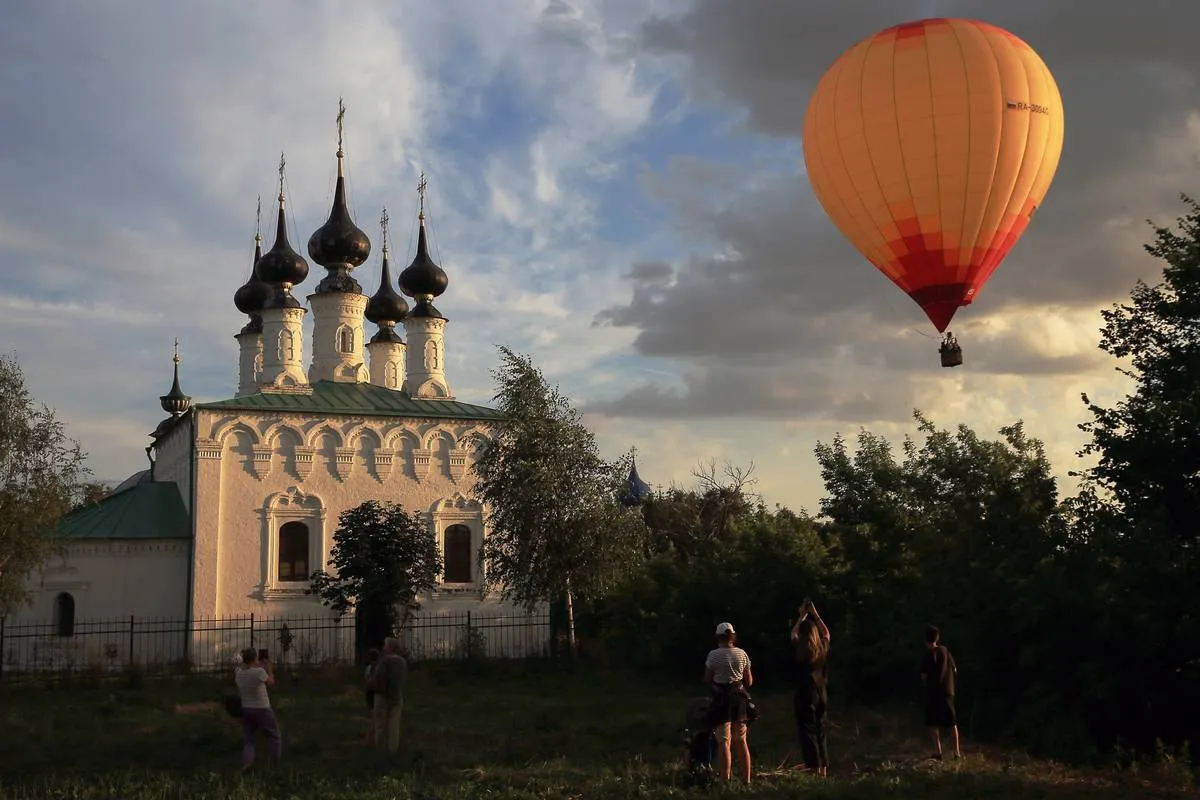 Russian Golden Ring Balloon Festival in Suzdal