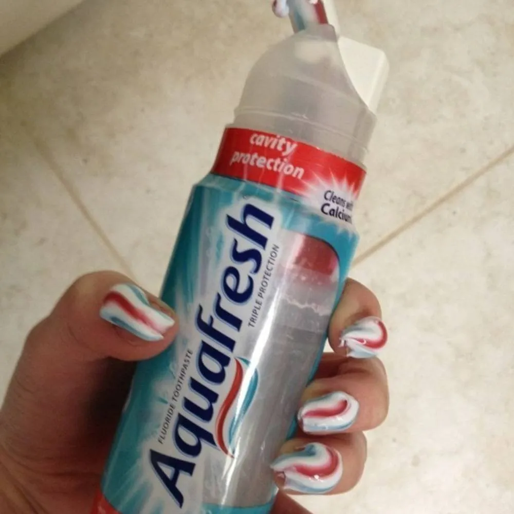 Aquafresh toothpaste