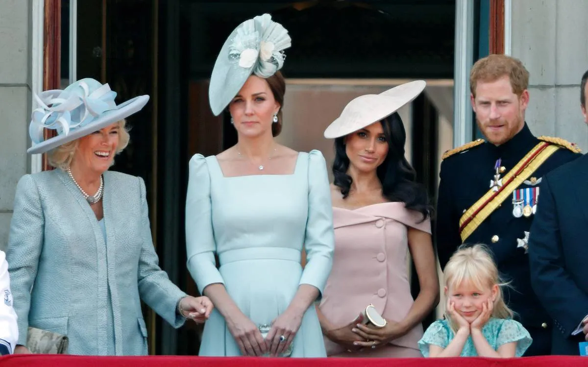 Members of the royal family pose for a photo on the balcony at Trooping The Colour 2018
