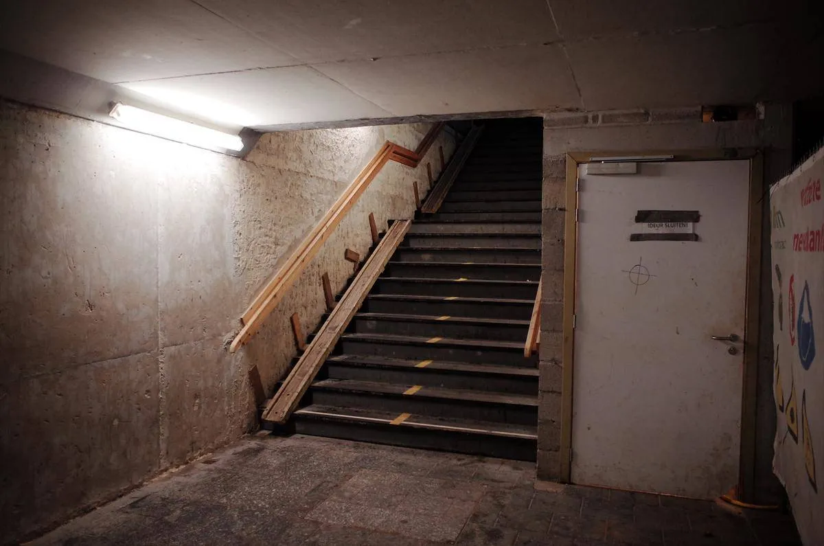 stairs leading down to a basement