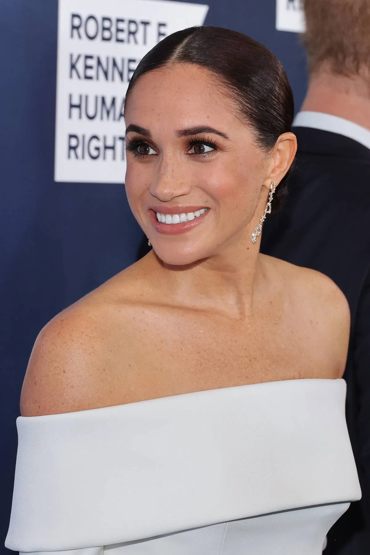 Meghan, Duchess of Sussex attends the 2022 Robert F. Kennedy Human  Rights Ripple of Hope Gala at New York Hilton on December 06, 2022 in 
New York City.