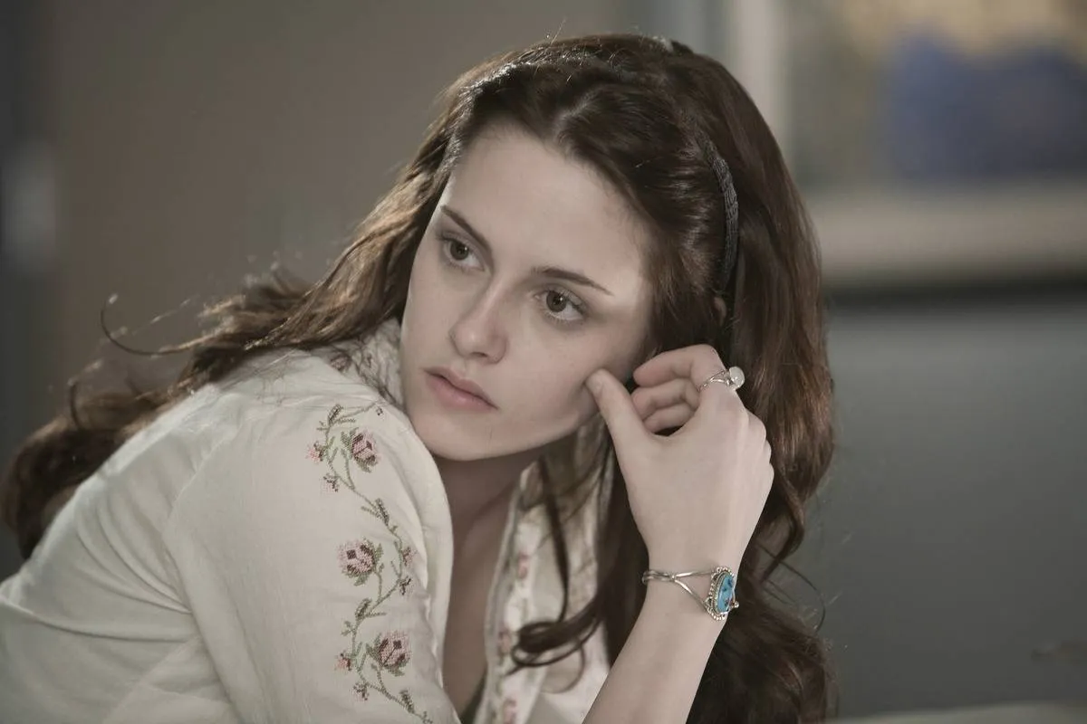 kristen stewart as bella in twilight