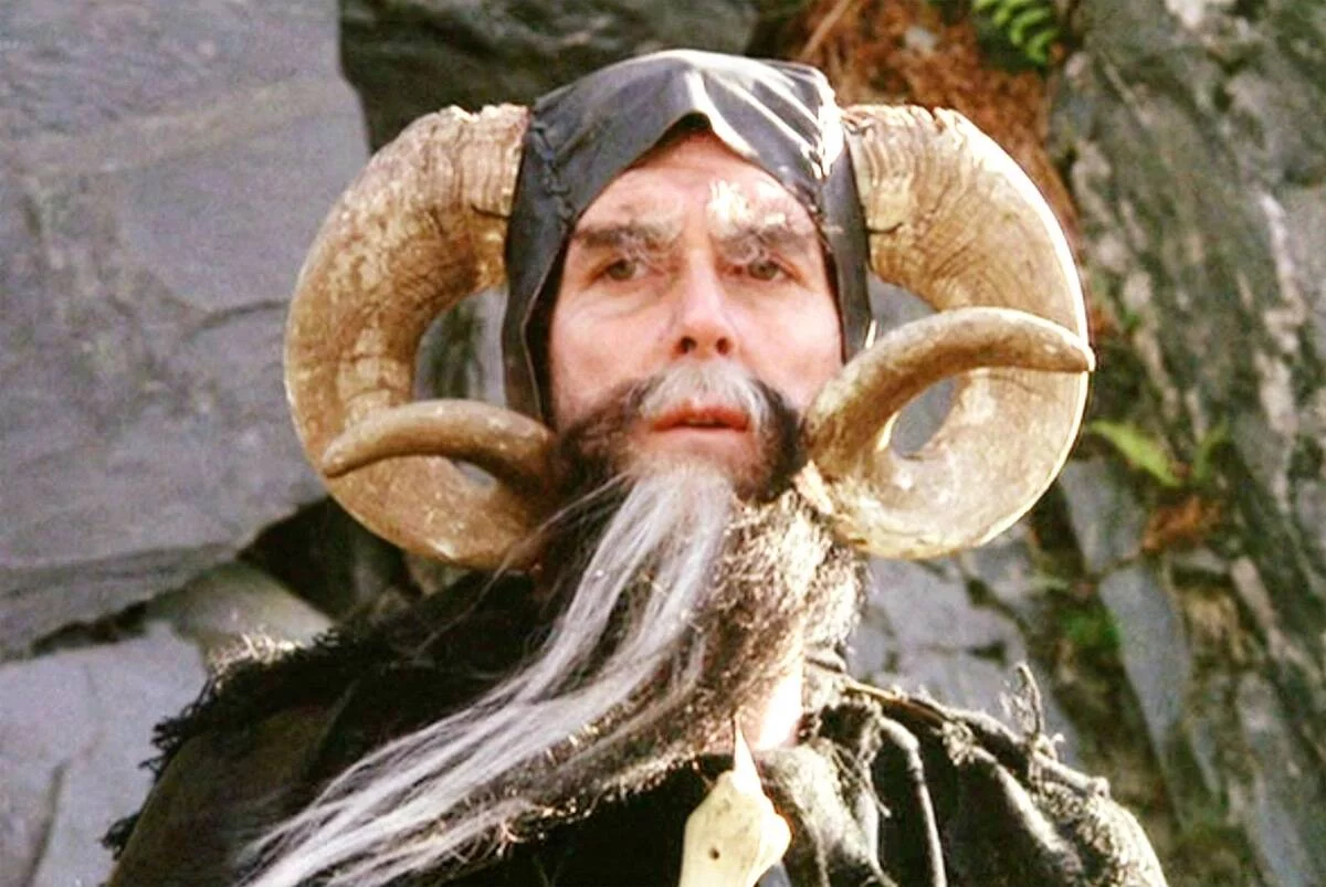 monty-python-and-the-holy-grail_k6PLna