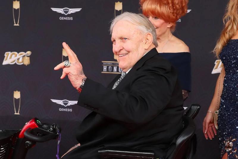 NFL: FEB 01 NFL Honors Red Carpet