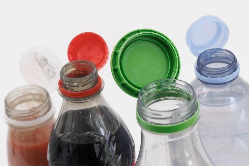 Europe's Eco-Driven Ban On Loose Bottle Caps Reshapes Packaging Staple Europe's Eco-Driven Ban On Loose Bottle Caps Reshapes Packaging Staple